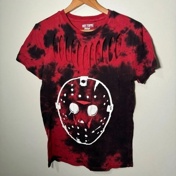 5/$25 🎀 Hot topic Friday the 13th tee XS - Picture 3 of 5